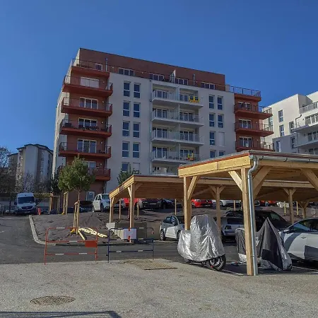Charmant T2 Dans Neuve Apartment